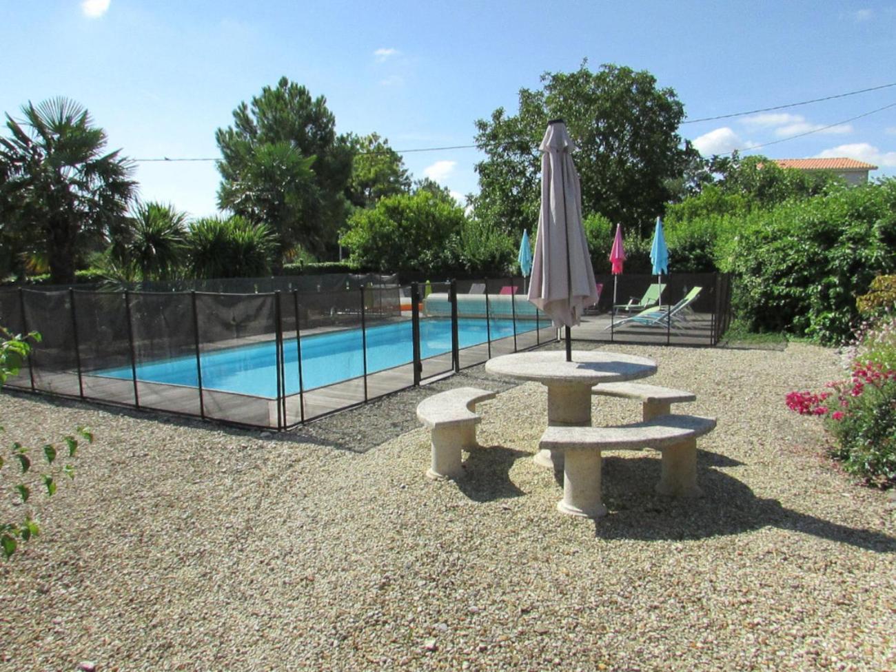 Logis de Chalons à la mer Le Guâ Esterno foto