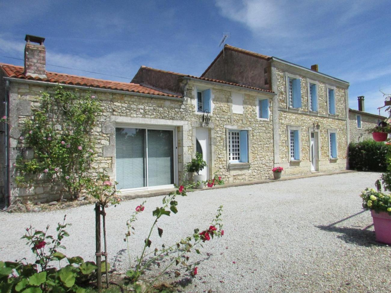 Logis de Chalons à la mer Le Guâ Esterno foto